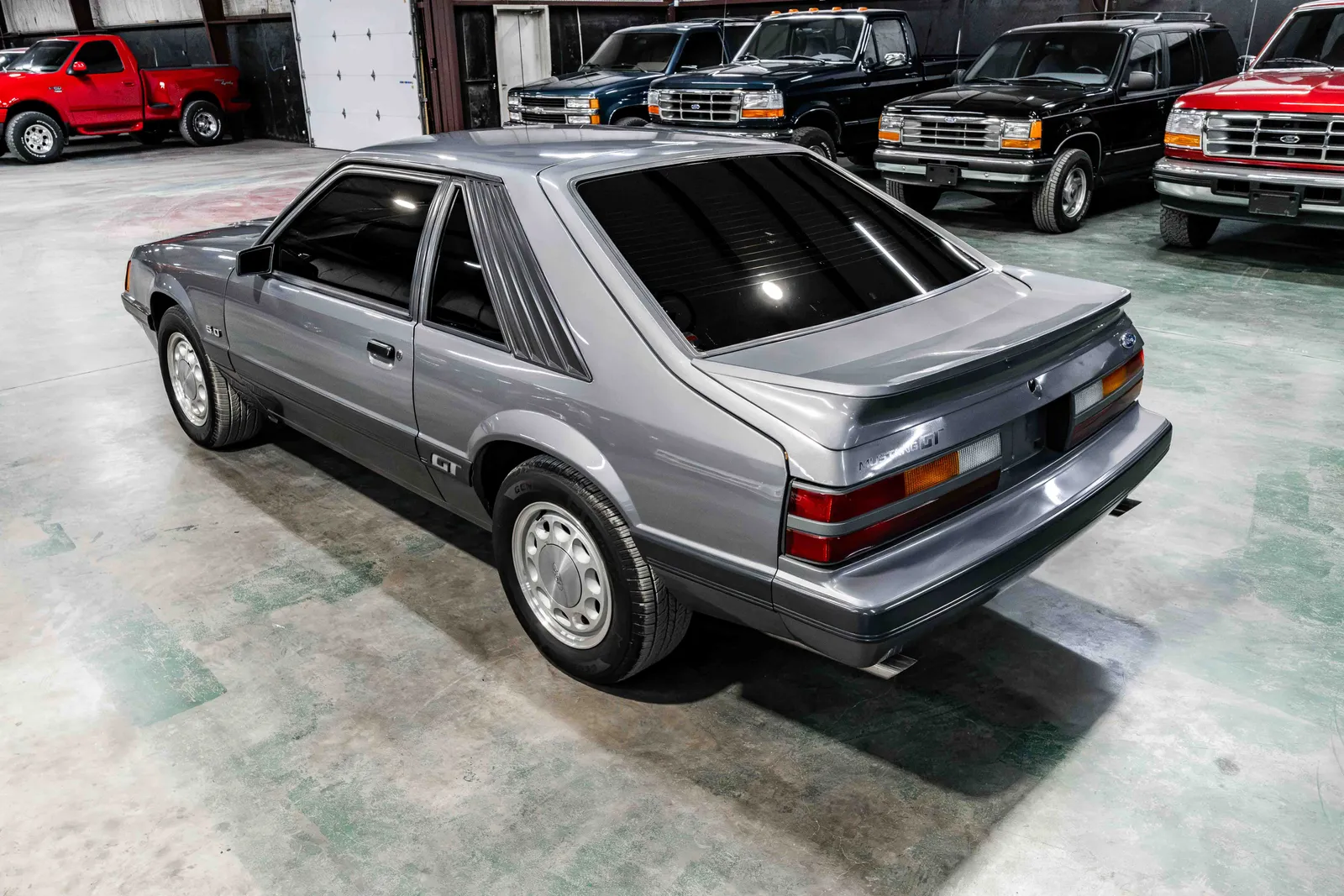1985-Ford-Mustang-Medium Charcoal Metallic-127944--35.jpg